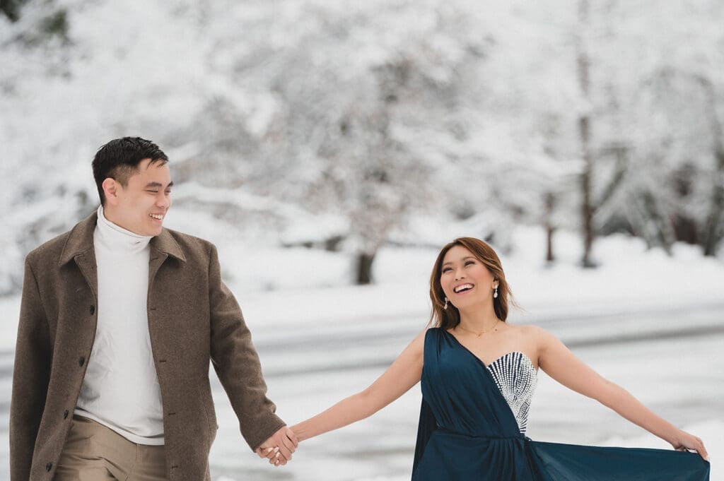 Couple eloping in yosemite