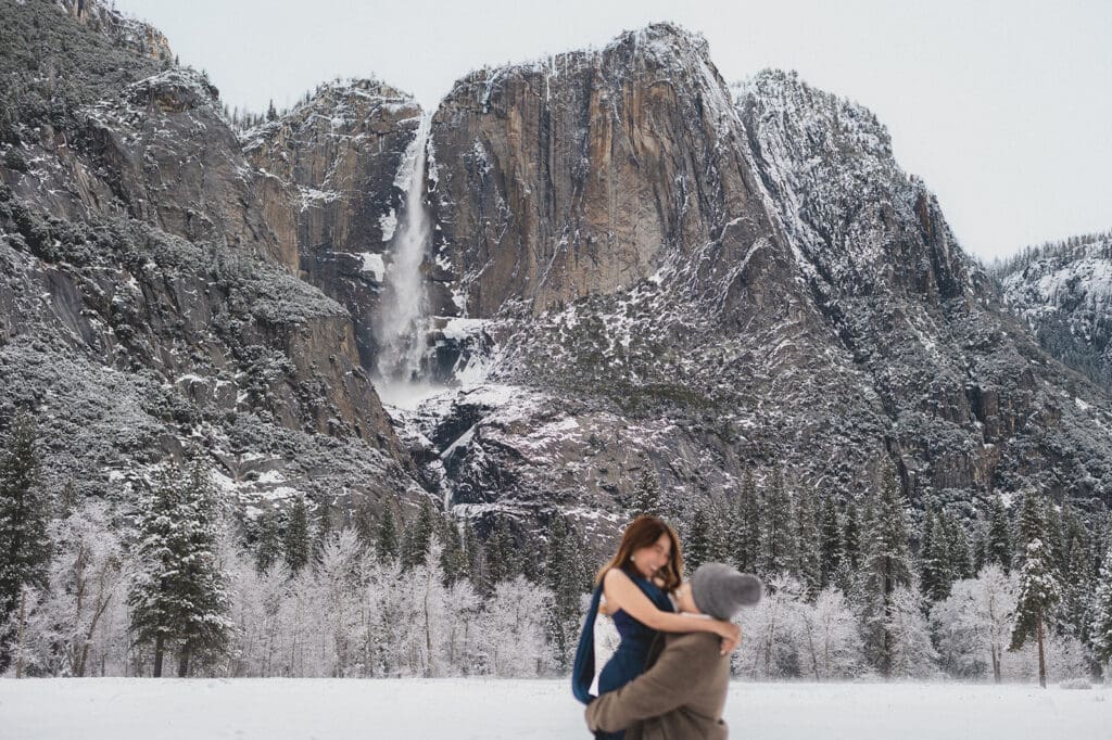 Yosemite engagement in the snow